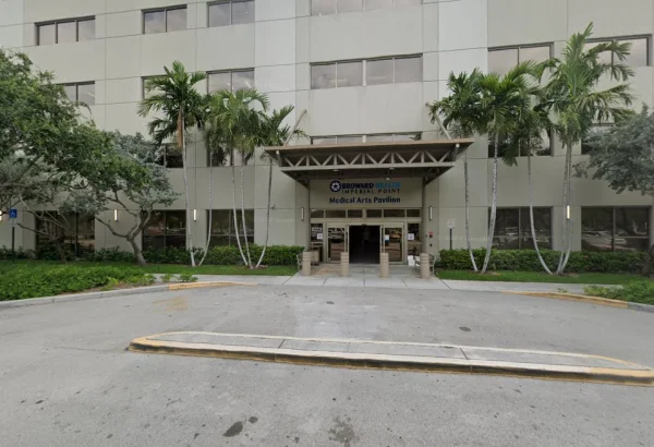 Tracey H. Stokes, MD, FACS, Fort Lauderdale, Florida, 33308