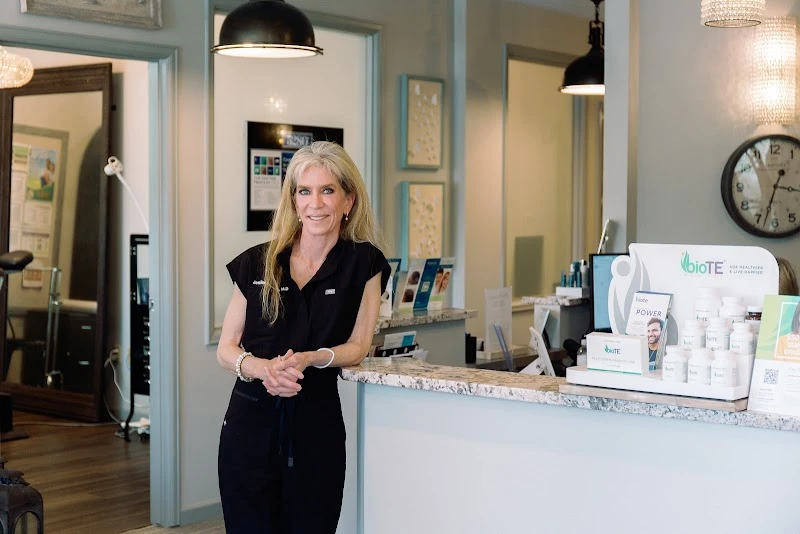 Emmett Plastic Surgery, Lone Tree, Colorado, 80124