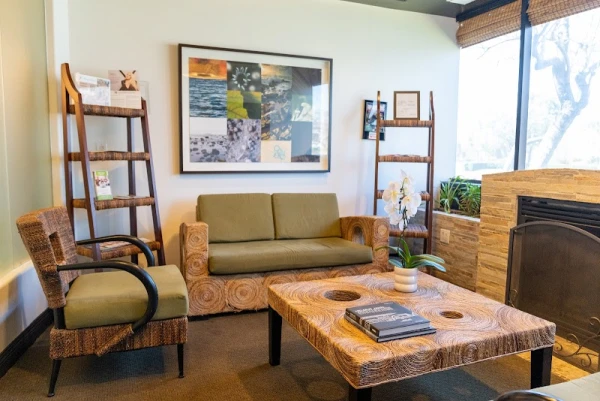mira-aesthetic-cosmetic-surgery-center-dr-mirrafati-1.jpg