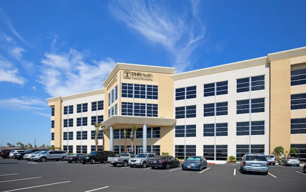 dhr-health-plastic-reconstructive-surgery-institute-0.png