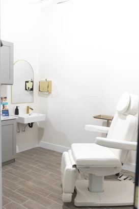 r-r-medical-aesthetics-3.jpg