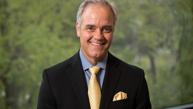 Dr. Gilson J. Kingman, MD, FACS