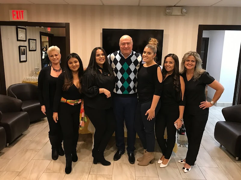 Nouvelle Confidence, Linden, New Jersey, 07036