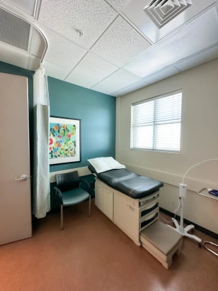 alyson-kirchner-md-kirchner-women-s-clinic-3.jpg