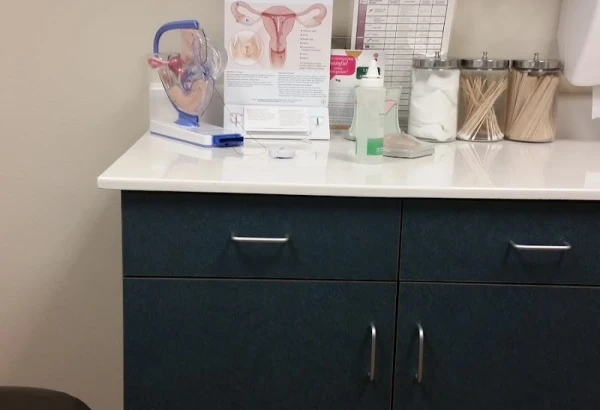 alyson-kirchner-md-kirchner-women-s-clinic-4.jpg