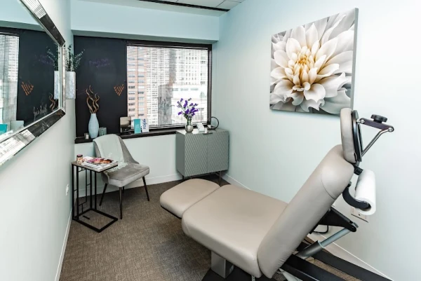 northwestern-specialists-in-plastic-surgery-s-c-2.jpg
