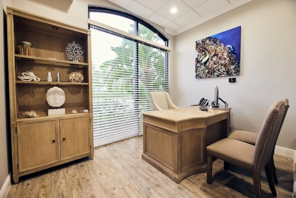 vinyard-institute-of-plastic-surgery-port-saint-lucie-fl-2.jpg