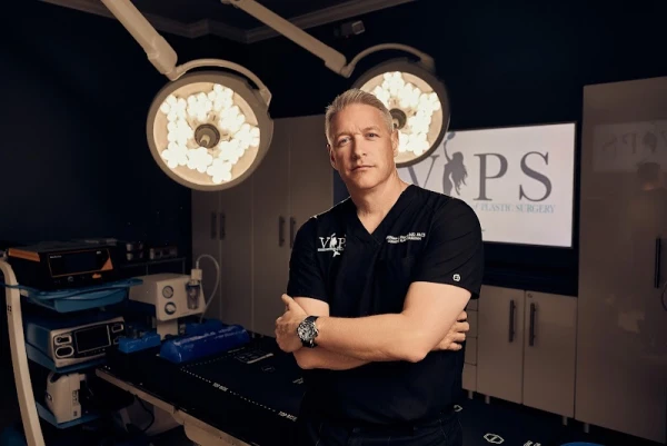 dr-william-j-vinyard-board-certified-plastic-surgeon-port-st-lucie-fl-4.jpg
