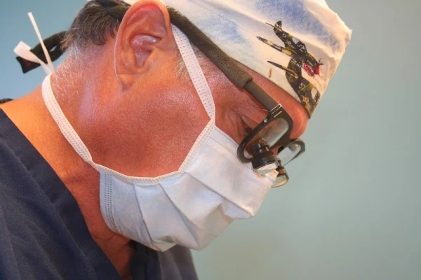dr-luis-f-villar-md-2.jpg