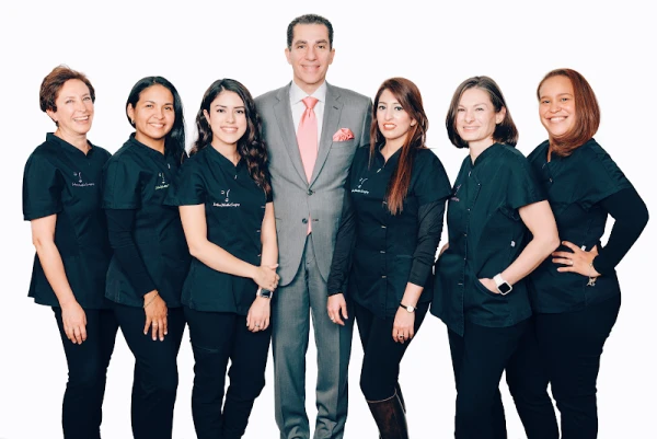 salas-plastic-surgery-1.png