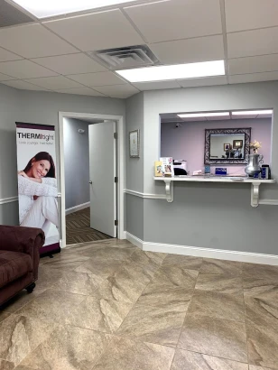 solomon-cosmetic-center-2.jpg