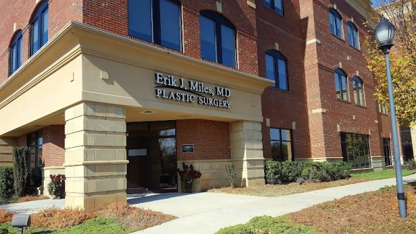 erik-j-miles-md-1.jpg