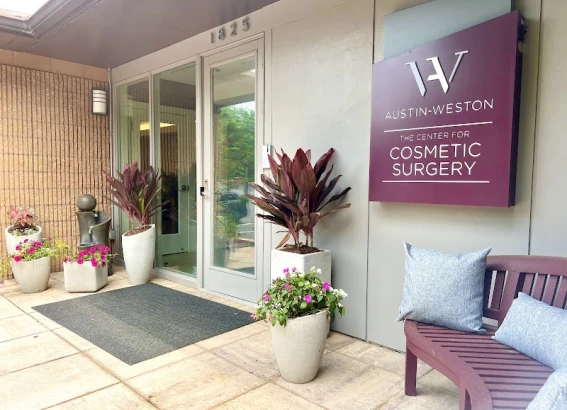 austin-weston-the-center-for-cosmetic-surgery-3.jpg