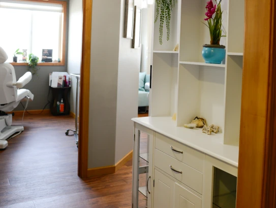 renew-esthetics-med-spa-4.png