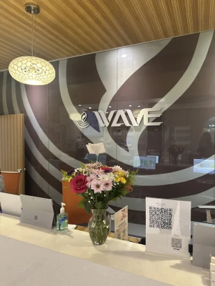 wave-plastic-surgery-aesthetic-laser-center-los-angeles-2.jpg