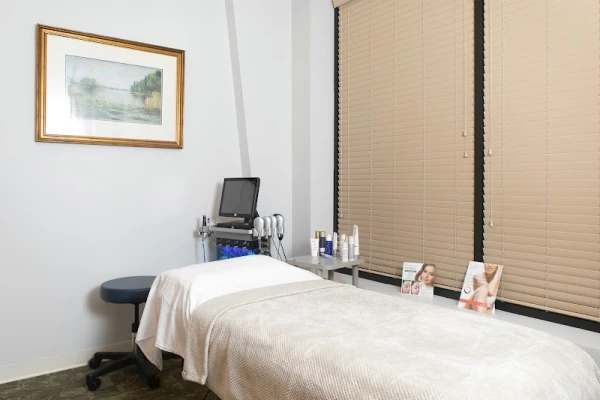 genesis-cosmetic-laser-center-2.jpg