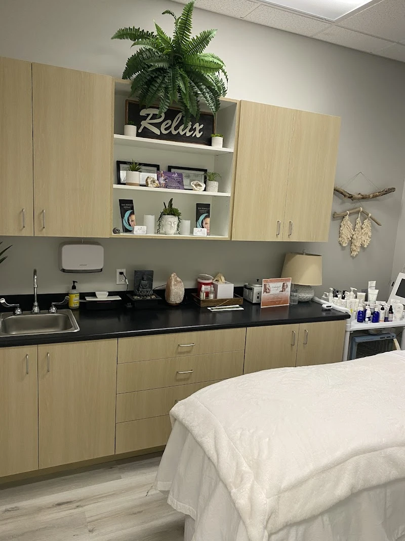 De Luz Medical Aesthetics, Temecula, California, 31963