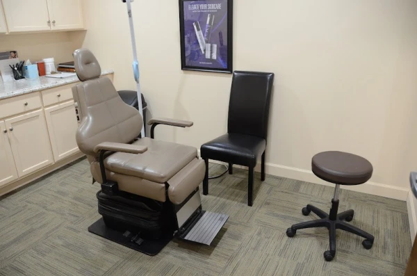 illume-cosmetic-surgery-medspa-franklin-formerly-limage-4.jpg