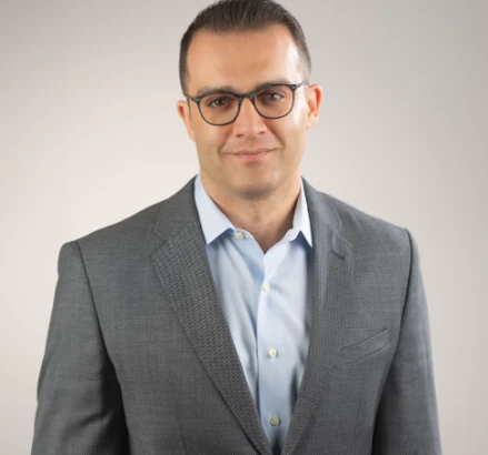 artur-fahradyan-md-md-art-plastic-surgery-2.png