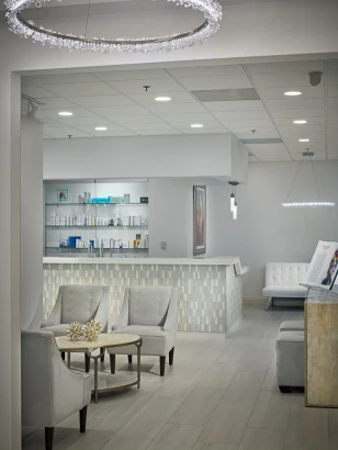 luna-plastic-and-reconstructive-surgery-and-medical-spa-2.jpg