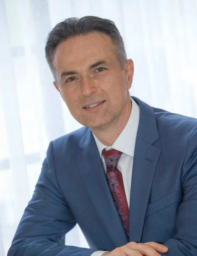 Michael Tahery, M.D., Los Angeles, California, 10884