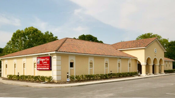 Dr. Pasqual Bracero Cosmetic Surgeon Cirugano Cosmético Gynecology Ginecologo