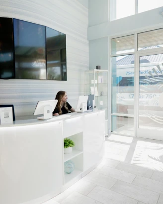 7-seas-medical-spa-1.png