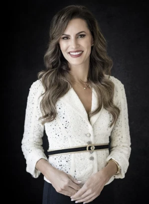 dr-teri-n-moak-md-cosmetic-plastic-surgeon-3.jpg