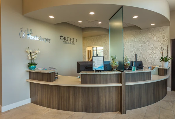 la-plastic-surgery-the-skin-plasma-center-1.png