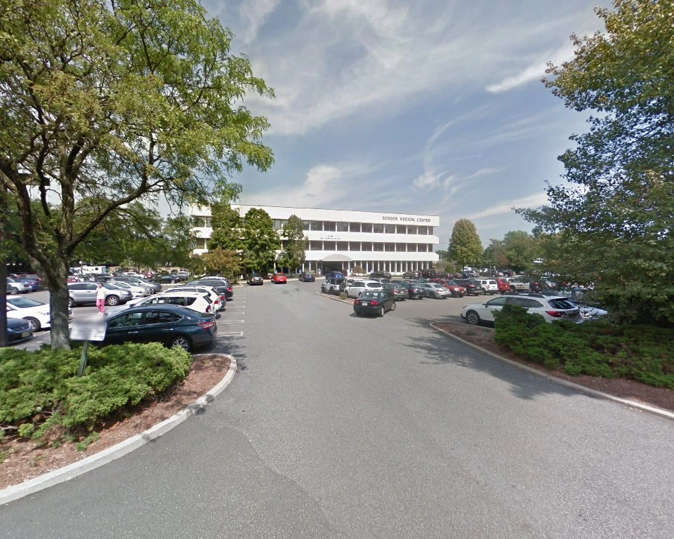 Cozzone John T MD, Paramus, New Jersey, 07652