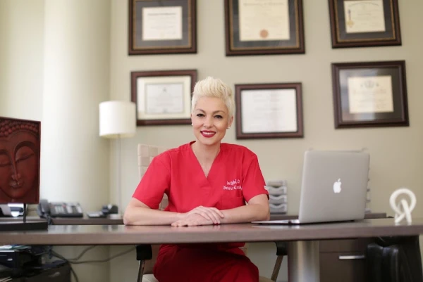 advanced-womens-health-of-chicago-dr-sue-kafali-md-1.jpg