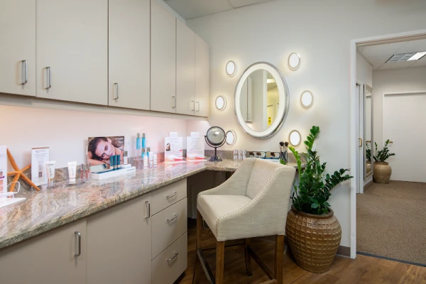 la-jolla-cosmetic-medical-spa-4.png