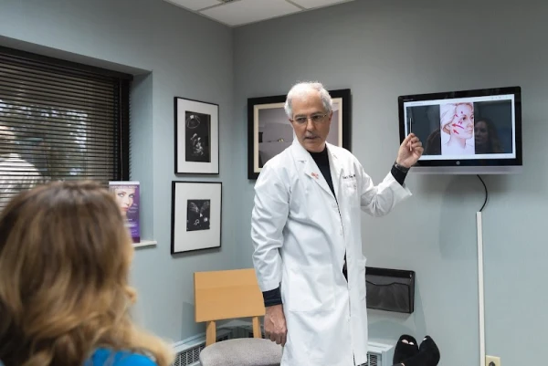 dr-frank-barone-md-facs-0.jpg