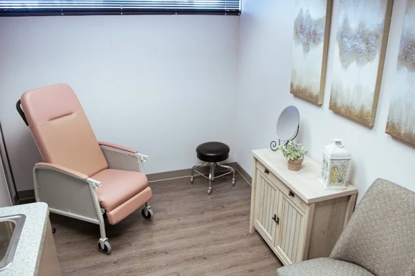 birmingham-cosmetic-surgery-dr-rifai-4.jpg