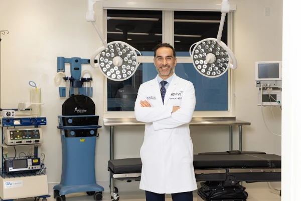 revive-surgical-institute-dr-morad-askari-4.jpg