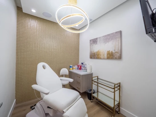 true-jewel-cosmetic-plastic-surgery-center-1.jpg