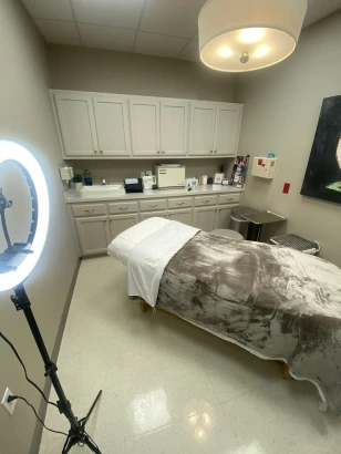 revive-medical-spa-llc-at-advanced-dermatology-1.jpg