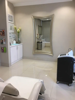 suria-cosmetic-surgery-medspa-2.jpg