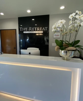 the-retreat-restorative-aesthetics-dr-joshua-baker-2.jpg