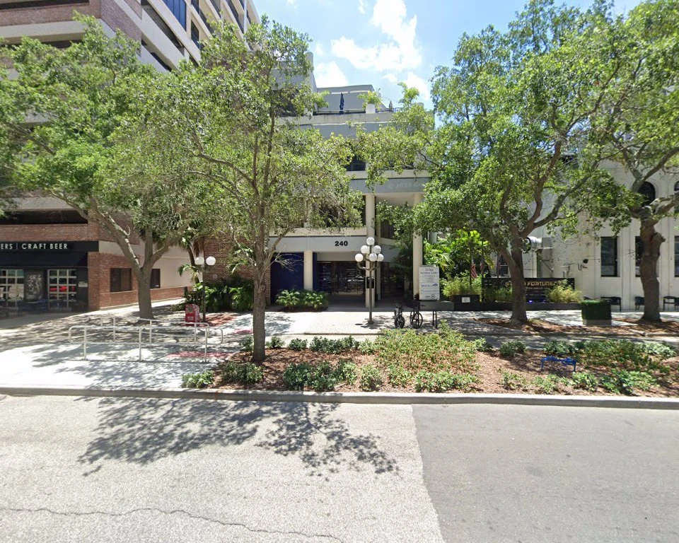 Refresher Lift, St. Petersburg, Florida, 33701