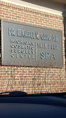 dr-michael-gray-the-michigan-cosmetic-surgery-center-and-skin-deep-spa-4.jpg