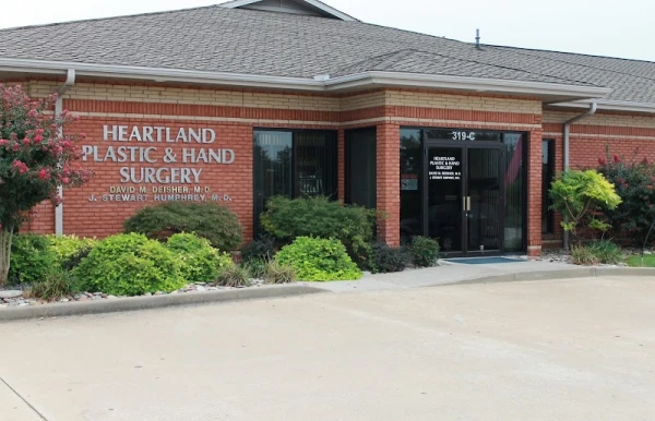 heartland-plastic-surgery-medical-spa-1.jpg