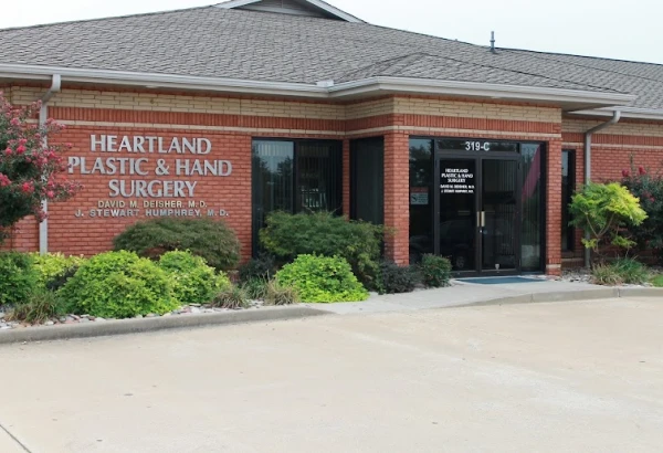 heartland-plastic-surgery-medical-spa-1.jpg