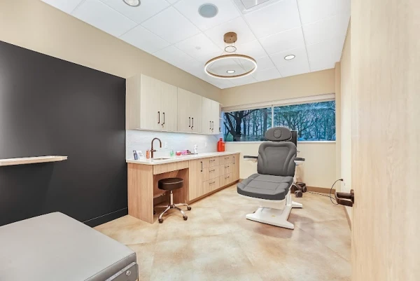 the-plastic-surgery-center-russell-ashinoff-md-3.jpg