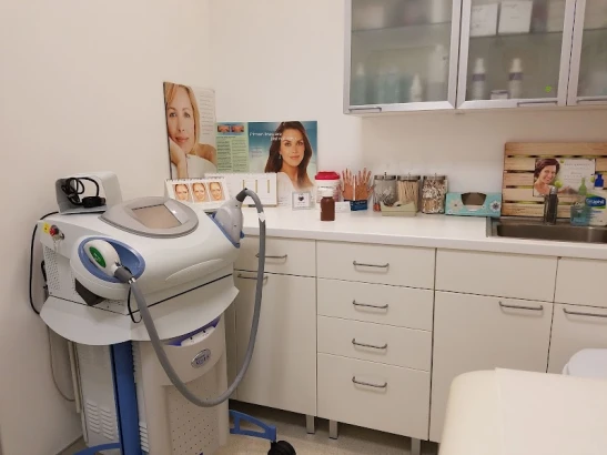 skinzone-laser-cosmetic-surgery-4.jpg