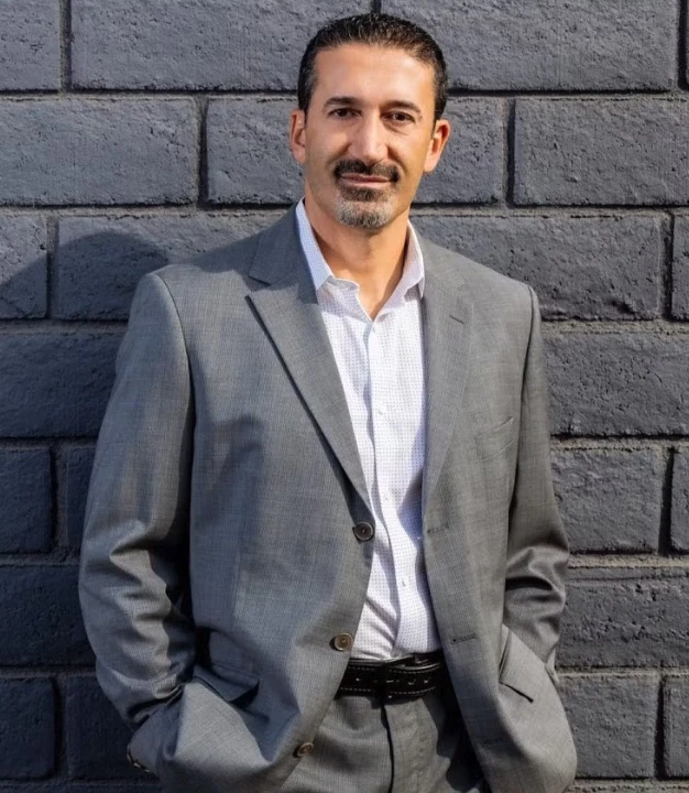 Farbod Esmailian, MD FACS, Los Alamitos, California, 10861