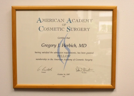 cosmetic-laser-surgery-center-0.jpg