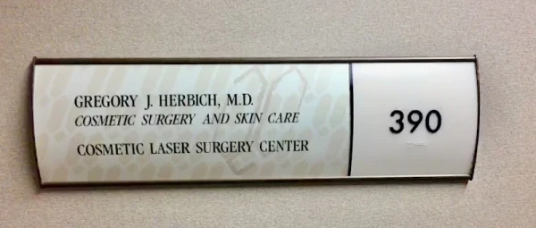 cosmetic-laser-surgery-center-4.jpg