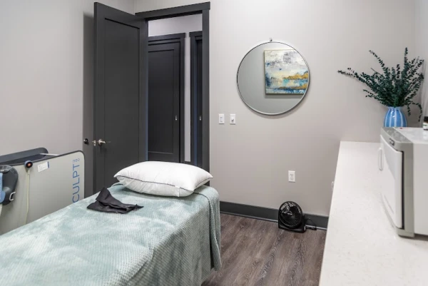 crown-med-spa-3.jpg