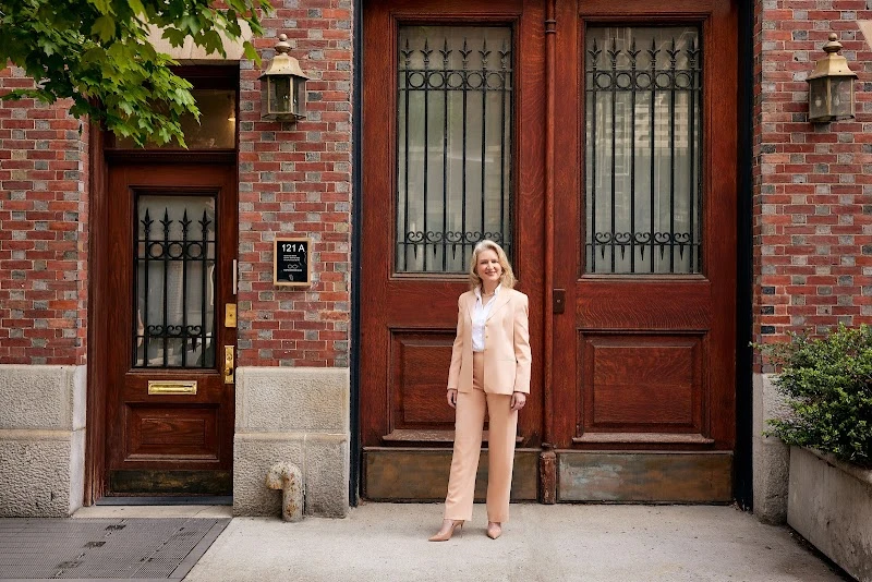 Dr. Olivia Hutchinson, New York, New York, 10028